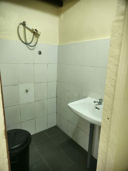 1-storey Terraced House for Rent in Taman Ungku (Johor Bahru) - Fish Yong - PropertyGuru.com.my
