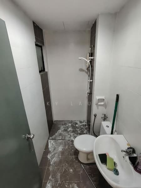 Condominium for Rent at T-Parkland - KY Lau - Bathroom - PropertyGuru.com.my
