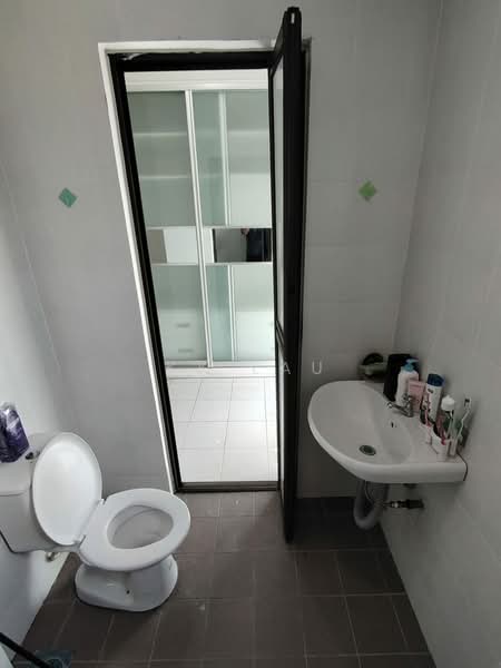 Condominium for Rent at T-Parkland - KY Lau - Bathroom - PropertyGuru.com.my