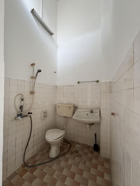 Rumah Teres 2 Tingkat untuk Dijual di Pandan Indah (Ampang) - Alan Lee - Bathroom - PropertyGuru.com.my