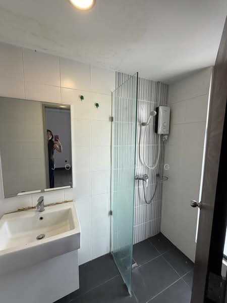 Service Residence for Sale at V@SUMMERPLACE - Joyce Ong - Bathroom - PropertyGuru.com.my