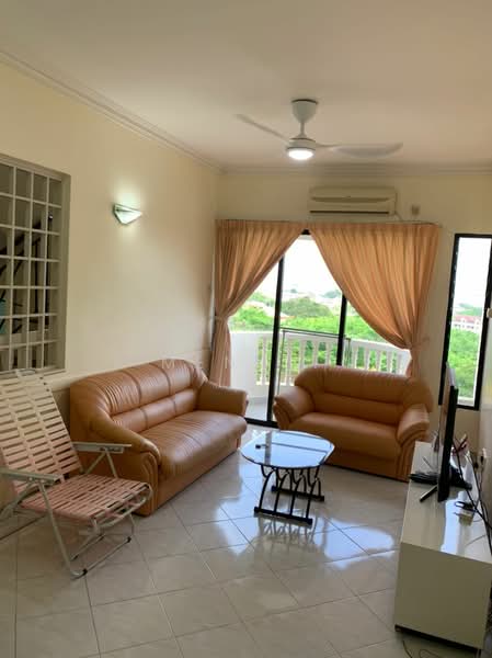 Kondominium untuk Dijual di Sri York Condominium - Meng . - Living Room - PropertyGuru.com.my