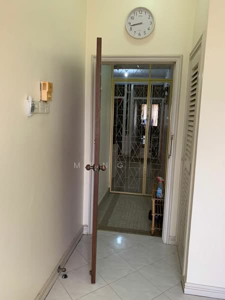 Kondominium untuk Dijual di Sri York Condominium - Meng . - Entrance - PropertyGuru.com.my
