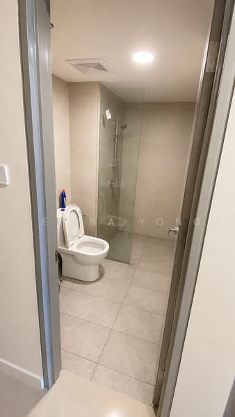 Servis Apartment untuk Disewa di 8th & Stellar - SELENA YONG - Bathroom - PropertyGuru.com.my