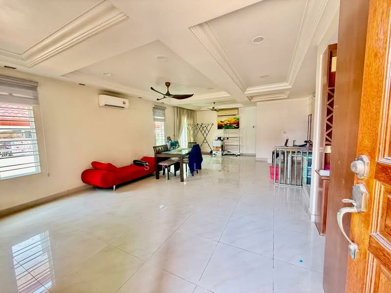 Rumah Teres 2 Tingkat untuk Disewa di Rawang Perdana 2 (Rawang) - SK Luk - Living Room - PropertyGuru.com.my