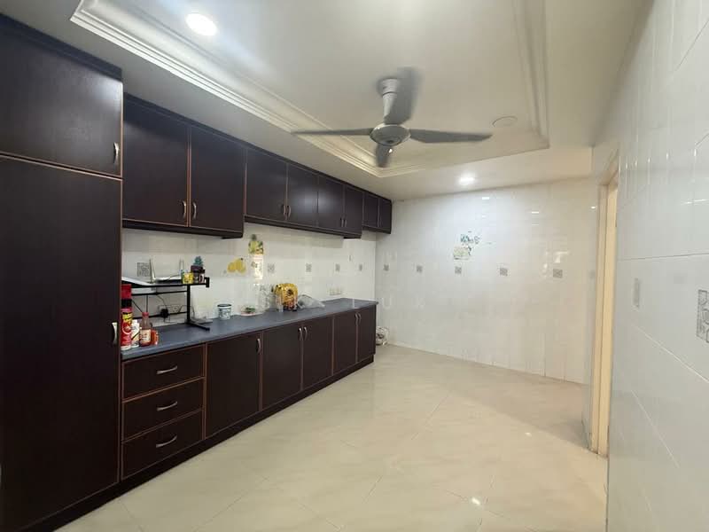 Rumah Teres 2 Tingkat untuk Disewa di Rawang Perdana 2 (Rawang) - SK Luk - Kitchen - PropertyGuru.com.my
