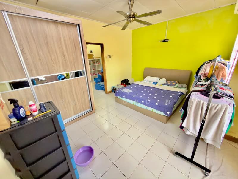 Rumah Teres 2-Tingkat untuk Dijual di Taman Bukit Subang (Shah Alam) - Sa'a Nordin - Bedroom - PropertyGuru.com.my