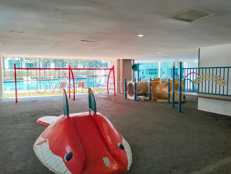 Pangsapuri untuk Dijual di Central Residence @ Sungai Besi - Emily Tai - Pool - PropertyGuru.com.my
