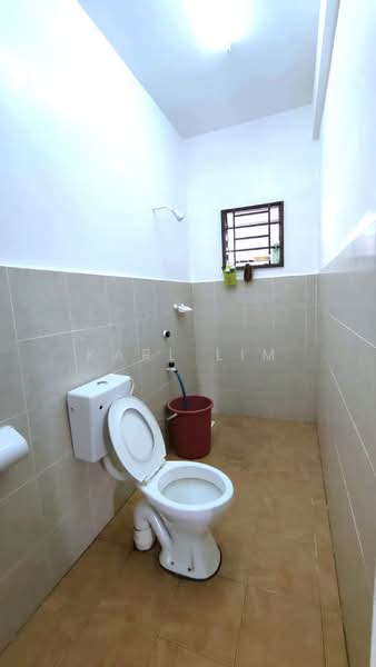 Rumah Teres 2 Tingkat untuk Dijual di Taman Scientex Pasir Gudang (Pasir Gudang) - Karl Lim - Bathroom - PropertyGuru.com.my