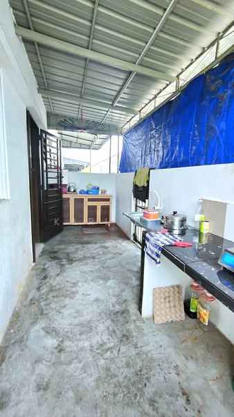 Rumah Teres 2 Tingkat untuk Dijual di Taman Scientex Pasir Gudang (Pasir Gudang) - Karl Lim - Kitchen - PropertyGuru.com.my