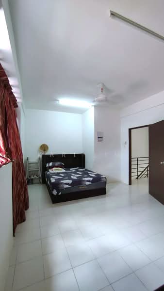 Rumah Teres 2 Tingkat untuk Dijual di Taman Scientex Pasir Gudang (Pasir Gudang) - Karl Lim - Bedroom - PropertyGuru.com.my