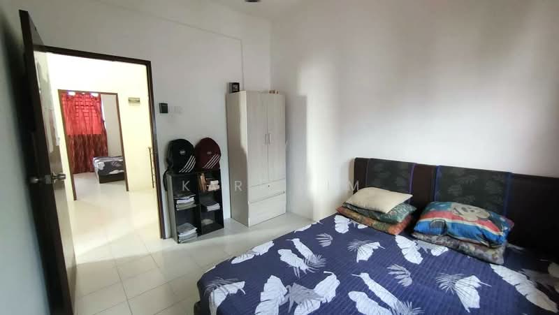 Rumah Teres 2 Tingkat untuk Dijual di Taman Scientex Pasir Gudang (Pasir Gudang) - Karl Lim - Bedroom - PropertyGuru.com.my