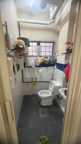 Apartment for Sale at Taman Lembah Maju 600 Apartment - Bryan Cho - Bathroom - PropertyGuru.com.my
