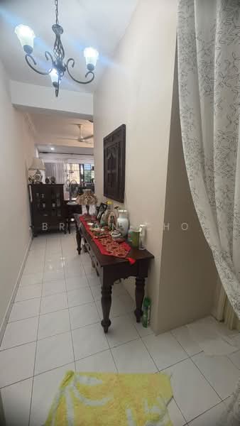 Apartment for Sale at Taman Lembah Maju 600 Apartment - Bryan Cho - Corridor - PropertyGuru.com.my