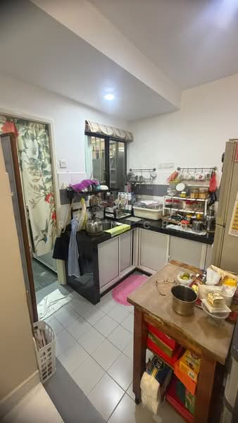 Apartment for Sale at Taman Lembah Maju 600 Apartment - Bryan Cho - Kitchen - PropertyGuru.com.my