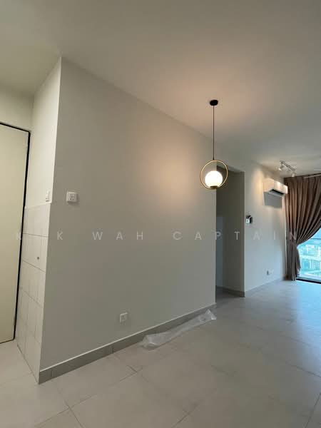 Service Residence for Sale at Majestic Maxim - Kok Wah Captain - Living Room - PropertyGuru.com.my