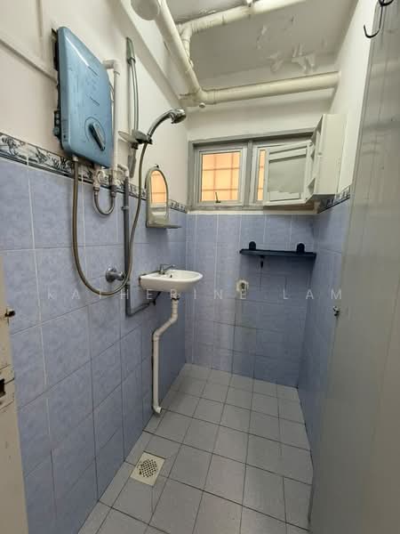 Pangsapuri untuk Disewa di Mutiara Apartment - Katherine Lam - Bathroom - PropertyGuru.com.my