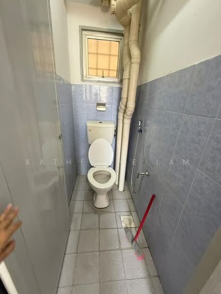 Pangsapuri untuk Disewa di Mutiara Apartment - Katherine Lam - Bathroom - PropertyGuru.com.my