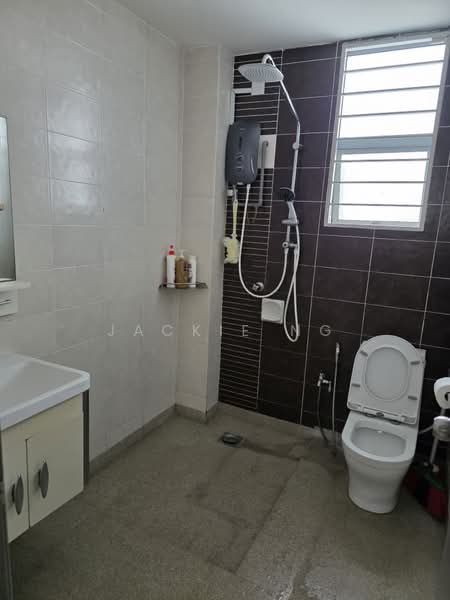 Rumah Teres 2.5 Tingkat untuk Dijual di Alam Damai (Cheras) - Jackie Ng - Bathroom - PropertyGuru.com.my