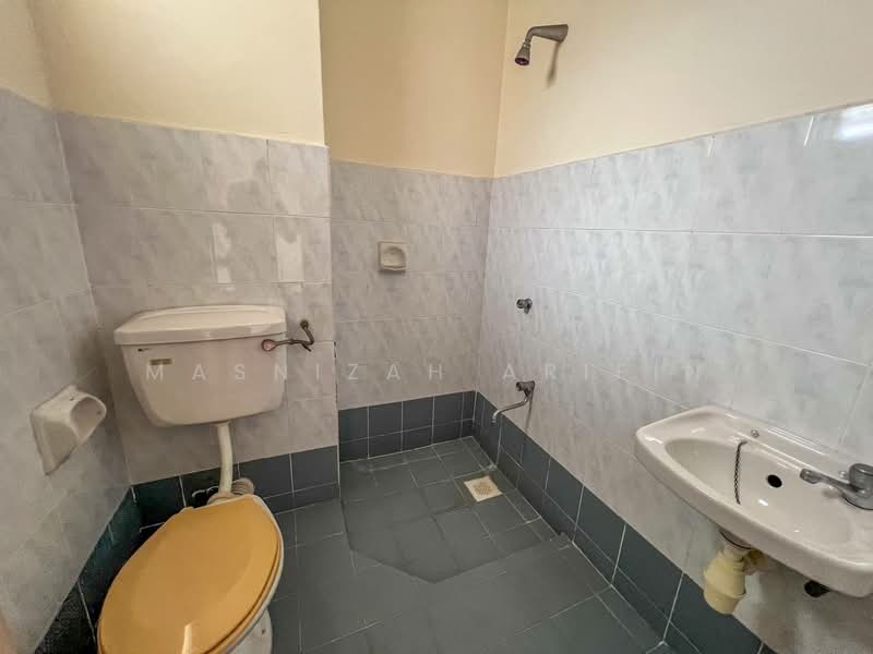 2-storey Terraced House for Sale in Alam Damai (Cheras) - Masnizah Arifin - Bathroom - PropertyGuru.com.my