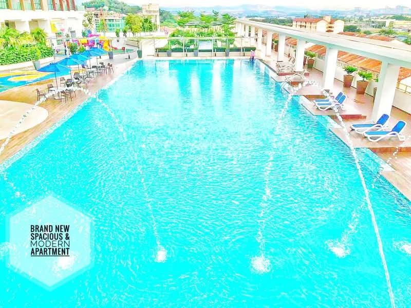 Servis Apartment untuk Disewa di Amerin Residence - Trevor Chai - Pool - PropertyGuru.com.my