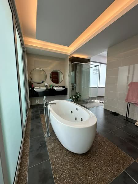 Rumah Banglo untuk Dijual di Taman Taynton View (Cheras) - Andrew Yap - Bathroom - PropertyGuru.com.my