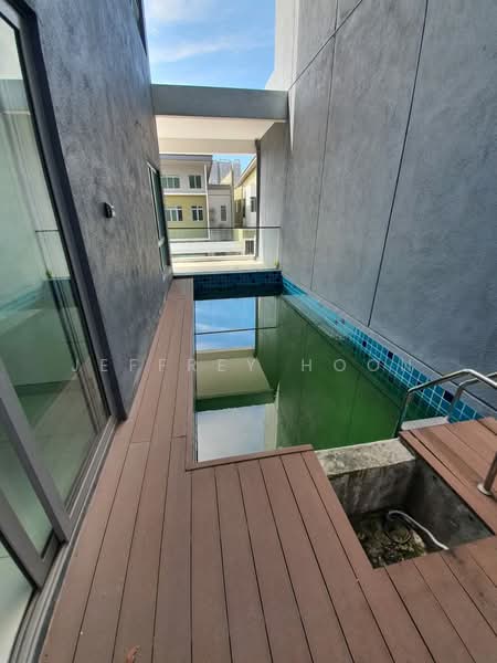 Terraced House for Sale in Bandar Putra Permai (Seri Kembangan) - Jeffrey Hoon - Exterior - PropertyGuru.com.my