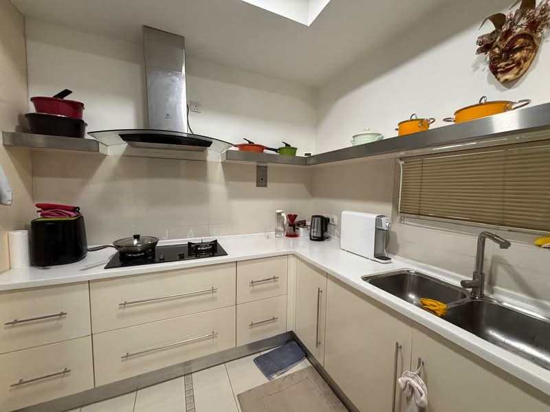 Condominium for Sale at Kiaramas Ayuria - James Eng - Kitchen - PropertyGuru.com.my