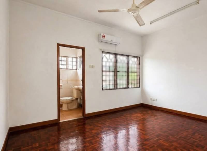 Rumah Teres 2 Tingkat untuk Disewa di Putra Heights (Subang Jaya) - Jason Ooi - Bathroom - PropertyGuru.com.my