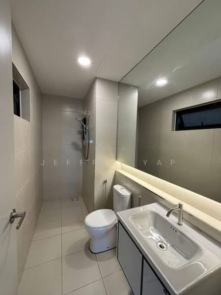 Servis Apartment untuk Disewa di The Pulse Residence - Jeffrey Yap - Bathroom - PropertyGuru.com.my