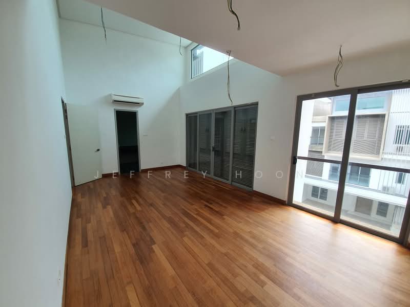 Rumah Teres 3 Tingkat untuk Dijual di Taman Equine (Seri Kembangan) - Jeffrey Hoon - Living Room - PropertyGuru.com.my