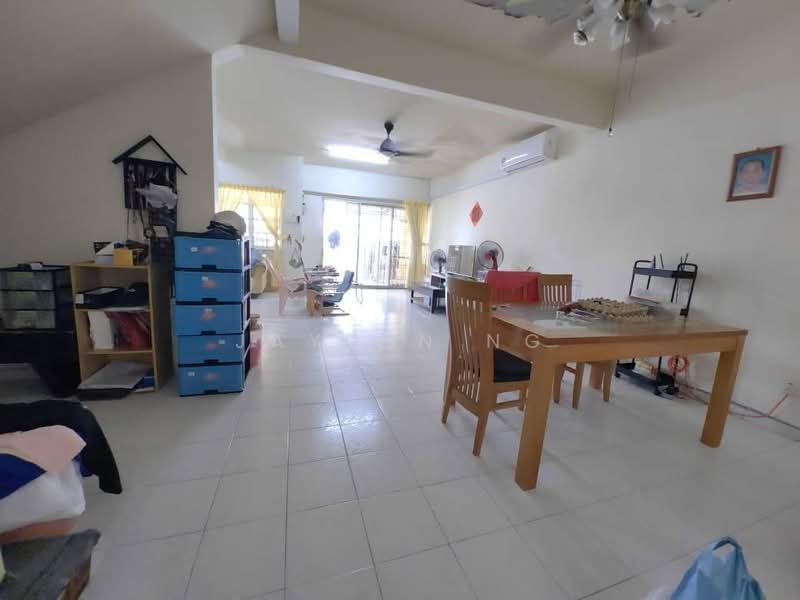Rumah Teres 2 Tingkat untuk Dijual di Bandar Putra (Kulai) - Jayden Ng - Living Room - PropertyGuru.com.my