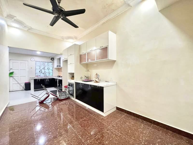 Rumah Teres 2 Tingkat untuk Dijual di Taman Rakan (Kajang) - Muhammed Nazri bin Mustapha - Kitchen - PropertyGuru.com.my