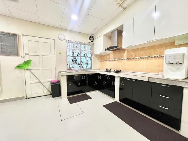 Rumah Teres 2 Tingkat untuk Dijual di Taman Rakan (Kajang) - Muhammed Nazri bin Mustapha - Kitchen - PropertyGuru.com.my