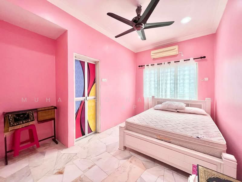 Rumah Teres 2 Tingkat untuk Dijual di Taman Rakan (Kajang) - Muhammed Nazri bin Mustapha - Bedroom - PropertyGuru.com.my