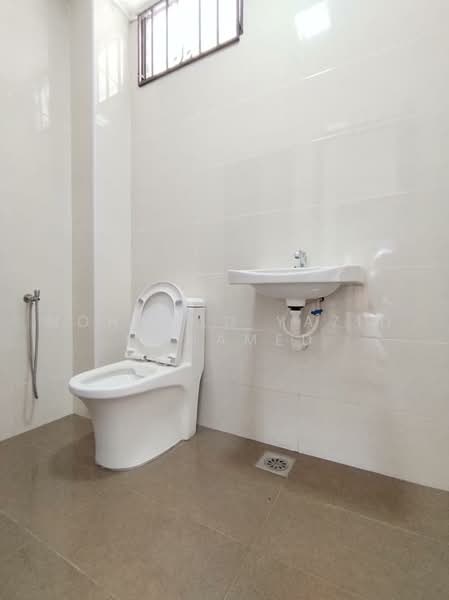 Rumah Teres 2.5 Tingkat untuk Dijual di Ampang (Selangor) - Mohamad Yazid Mohamed - Bathroom - PropertyGuru.com.my