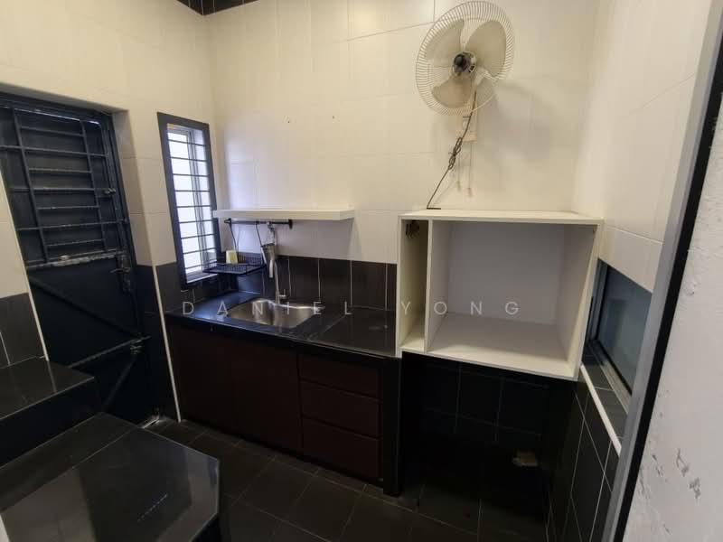 2-storey Terraced House for Sale in Setia Tropika (Johor Bahru) - Daniel Yong - Kitchen - PropertyGuru.com.my