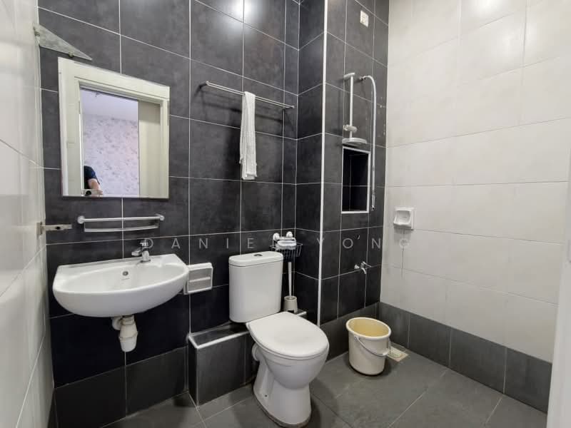 2-storey Terraced House for Sale in Setia Tropika (Johor Bahru) - Daniel Yong - Bathroom - PropertyGuru.com.my