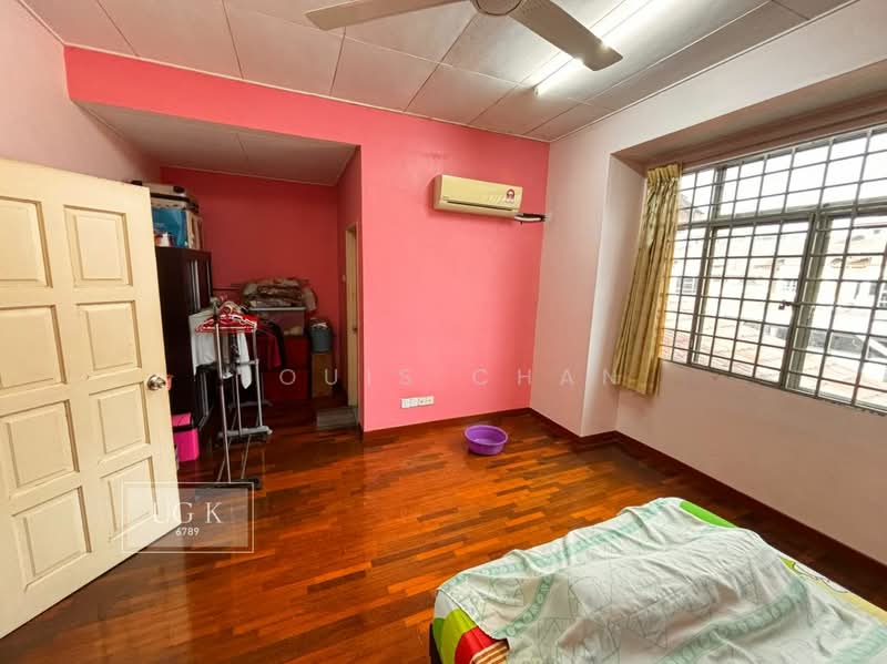 2-storey Terraced House for Sale in Bandar Botanic (Klang) - Louis Chan - Bedroom - PropertyGuru.com.my