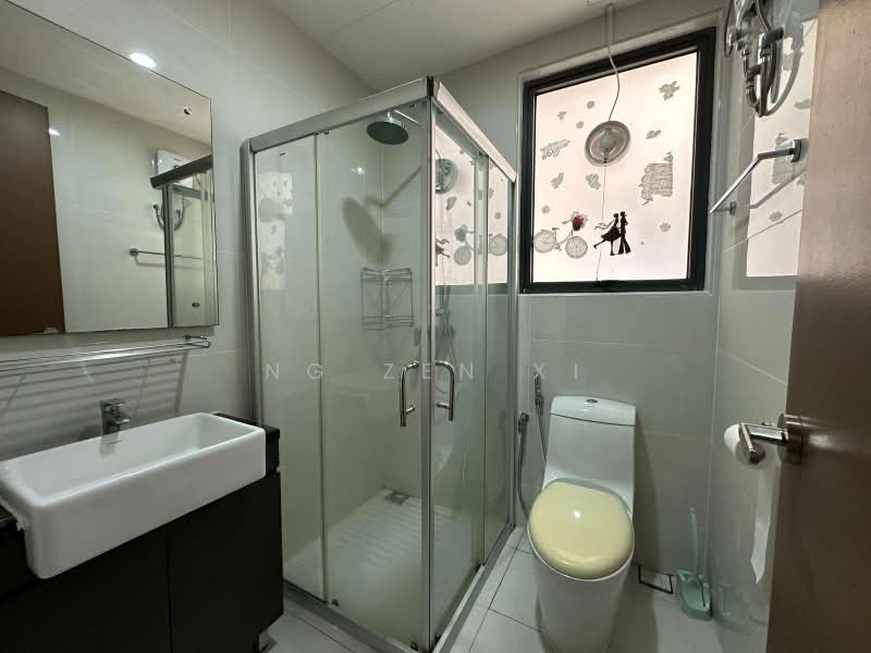 Condominium for Sale at Royal Strand @ Country Garden Danga Bay - NG ZEN XI - Bathroom - PropertyGuru.com.my