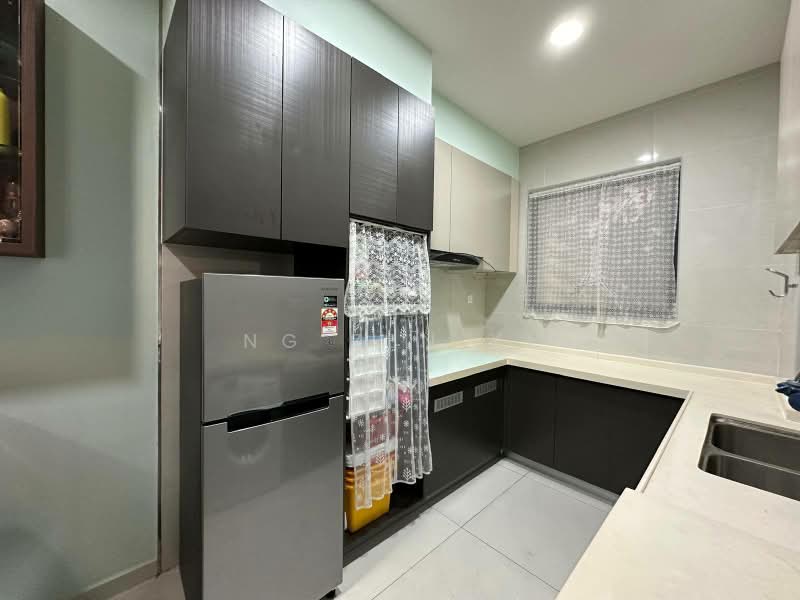 Condominium for Sale at Royal Strand @ Country Garden Danga Bay - NG ZEN XI - Kitchen - PropertyGuru.com.my