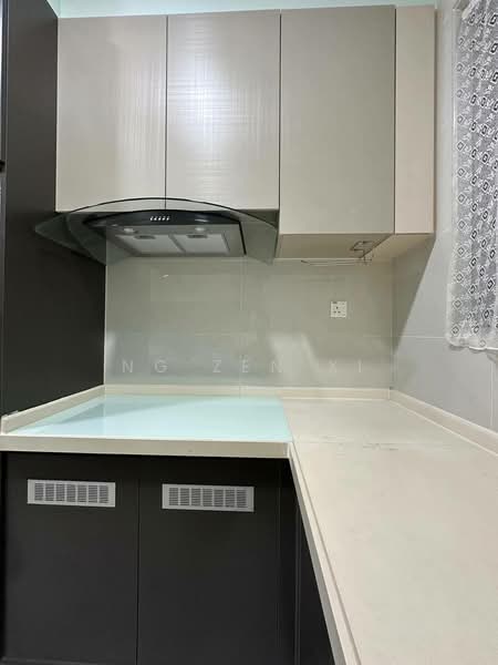 Condominium for Sale at Royal Strand @ Country Garden Danga Bay - NG ZEN XI - Kitchen - PropertyGuru.com.my