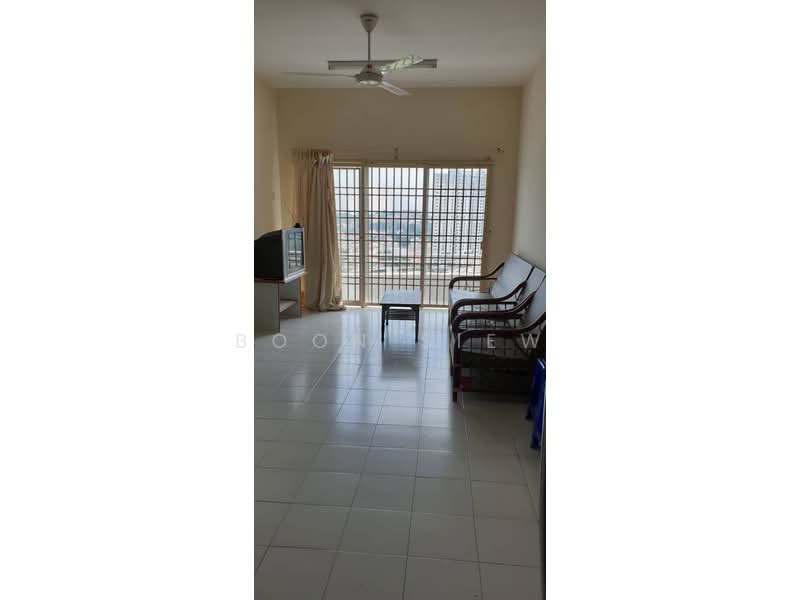 Apartment for Sale at University Place (Plaza Ivory) - Boon Siew - Living Room - PropertyGuru.com.my