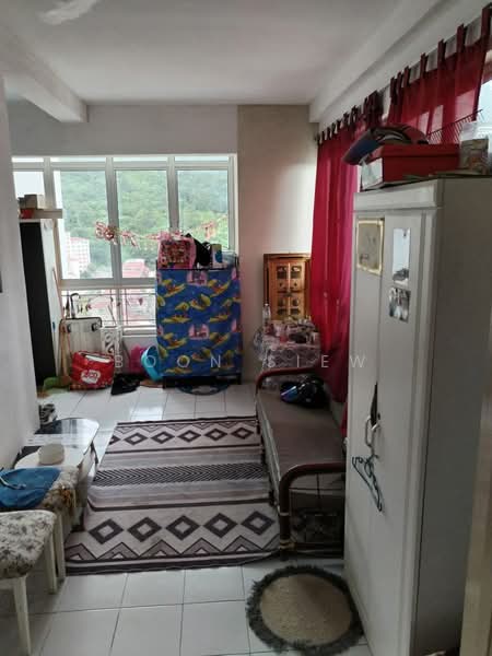 Apartment for Sale at University Place (Plaza Ivory) - Boon Siew - Living Room - PropertyGuru.com.my
