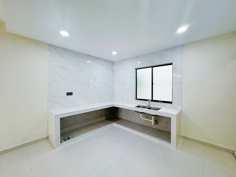1-storey Terraced House for Sale in Taman Abad (Johor Bahru) - Gordon Chai - Kitchen - PropertyGuru.com.my