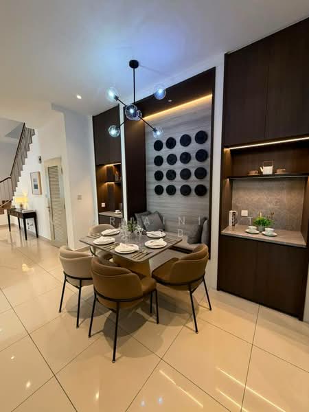 Rumah Berkembar untuk Dijual di Bangi (Selangor) - Noor Aini Bt Ayob - Dining Room - PropertyGuru.com.my