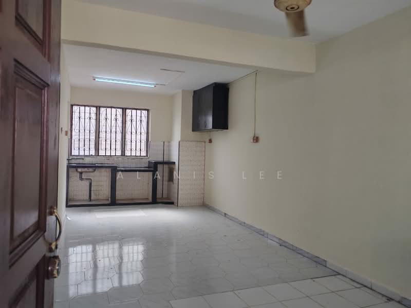 Flat for Sale at Flat Taman Ungku Tun Aminah - Alanis Lee - PropertyGuru.com.my