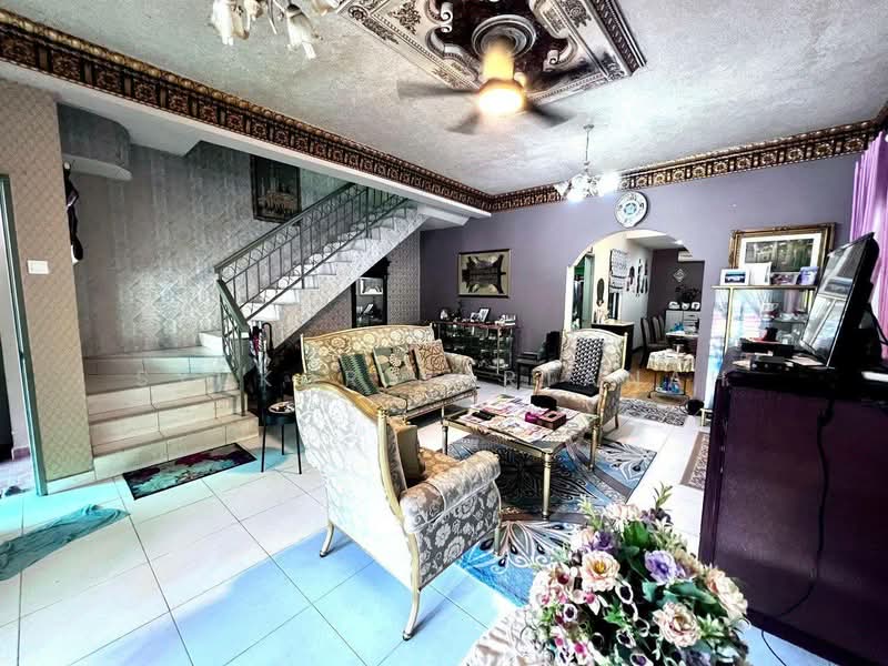 Rumah Teres 2 Tingkat untuk Dijual di Shah Alam (Selangor) - Syukor Hartanah - Living Room - PropertyGuru.com.my