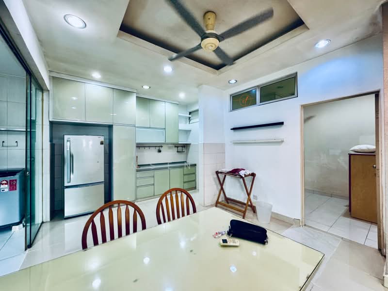 Rumah Berkembar untuk Disewa di Setia Impian (Setia Alam) - Jansen Khoo - Kitchen - PropertyGuru.com.my