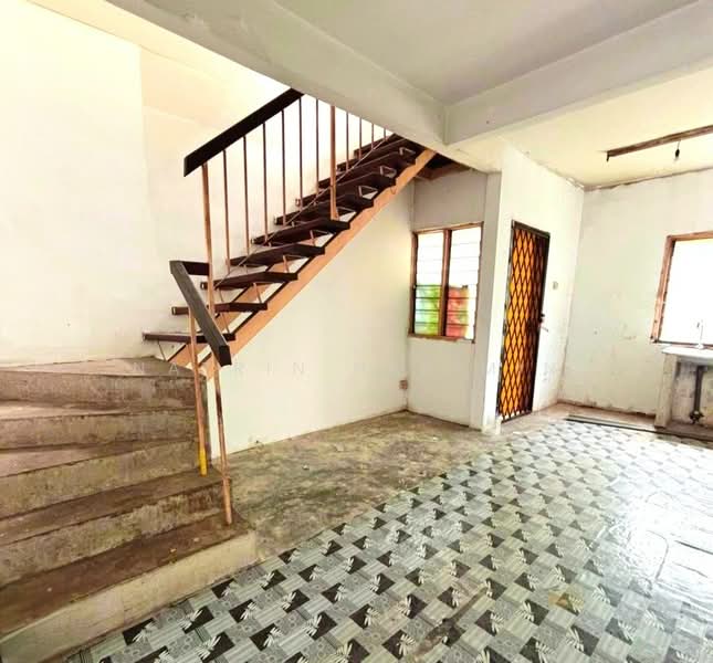 Rumah Teres untuk Dijual di Taman Bersatu (Rawang) - Nazrin Hakimin - PropertyGuru.com.my